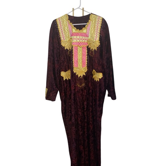 Vintage Moroccan Kaftan traditionalrobe tunic embroidery maroon pink yellow gold - Picture 2 of 8
